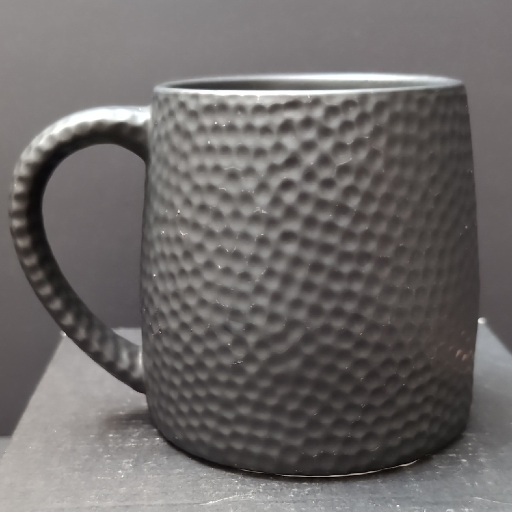 2014 Starbucks 14oz Ceramic Mug with Matte Black Hammered Finish.